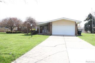 11114 Greendale Drive, Sterling Heights, MI 48312
