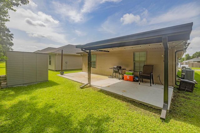 109 Sagewood Dr, Thibodaux, LA 70301