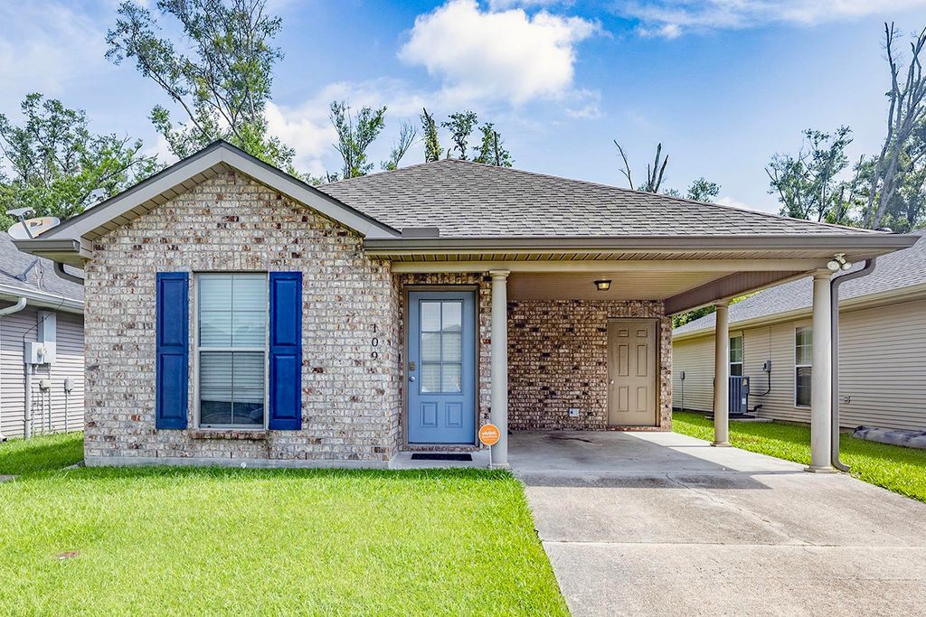 109 Sagewood Dr, Thibodaux, LA 70301