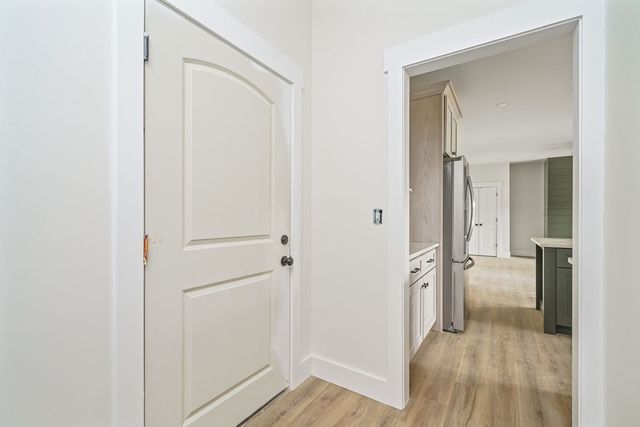 6584 Thomas Twin Oak Rd, Baxter, TN 38544