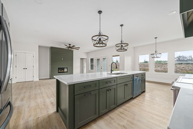 6584 Thomas Twin Oak Rd, Baxter, TN 38544