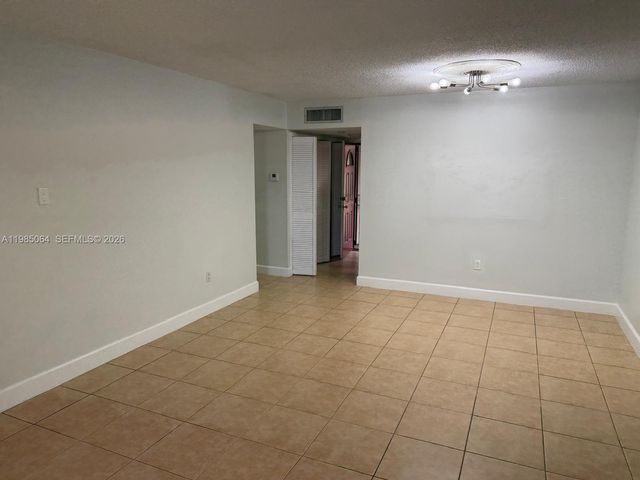 10625 SW 112th Ave 216, Miami, FL 33176