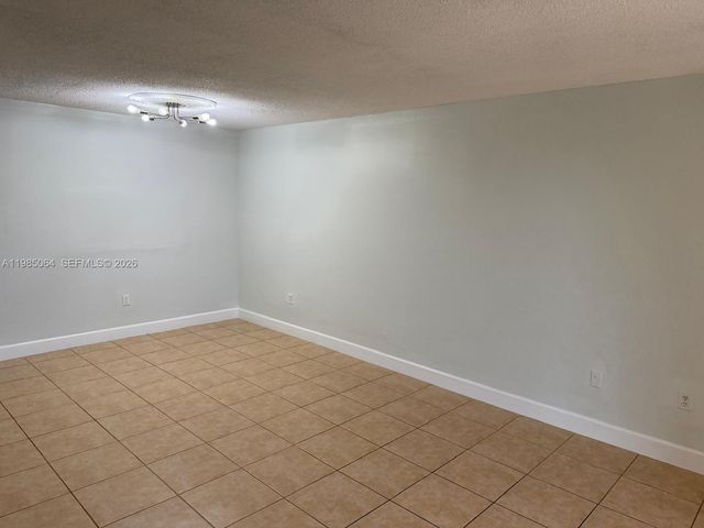 10625 SW 112th Ave 216, Miami, FL 33176