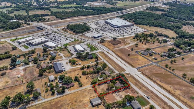 211 Center Point Road, Weatherford, TX 76087