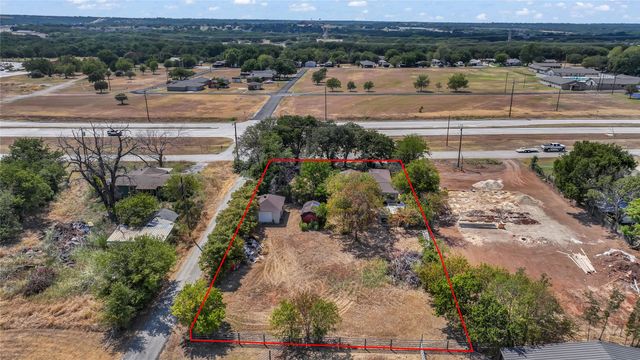 211 Center Point Road, Weatherford, TX 76087