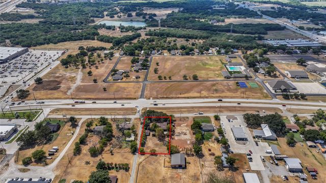 211 Center Point Road, Weatherford, TX 76087
