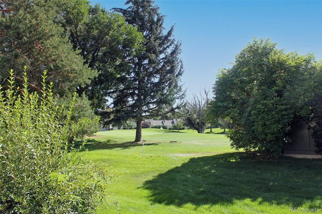 2734 S Heather Gardens Way, Aurora, CO 80014
