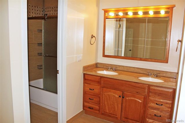 2734 S Heather Gardens Way, Aurora, CO 80014