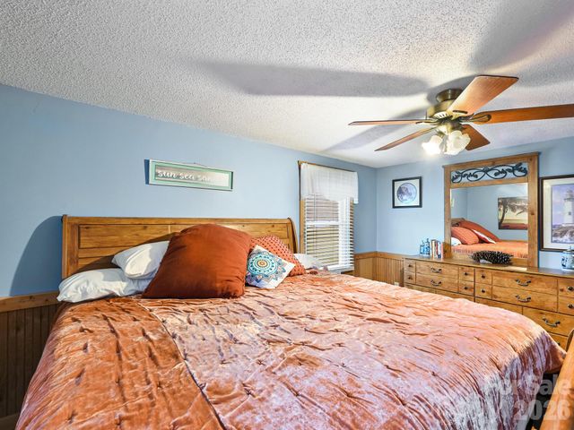 118 & 124 East Lawson Road, Hot Springs, NC 28743