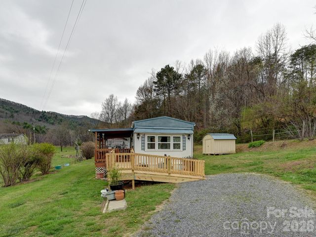 118 & 124 East Lawson Road, Hot Springs, NC 28743