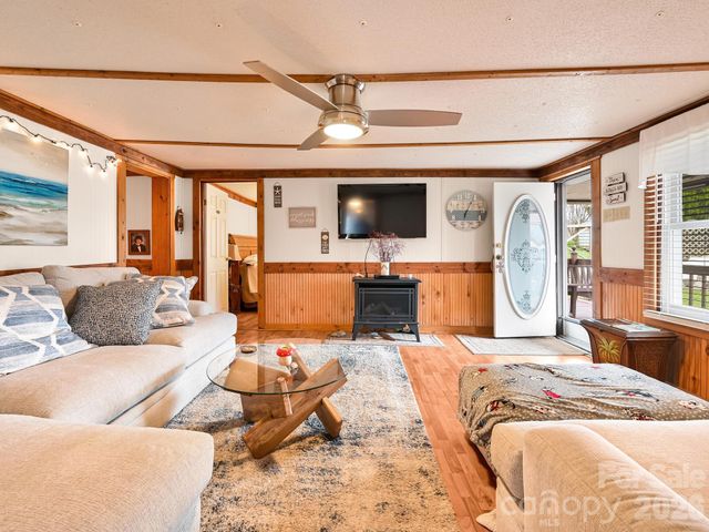 118 & 124 East Lawson Road, Hot Springs, NC 28743