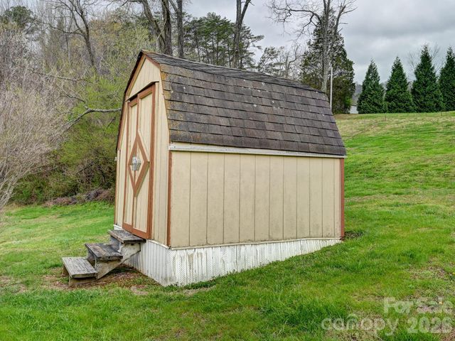 118 & 124 East Lawson Road, Hot Springs, NC 28743