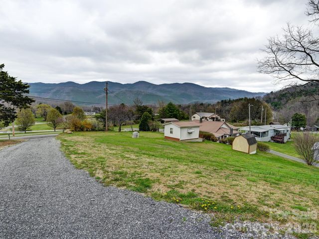 118 & 124 East Lawson Road, Hot Springs, NC 28743
