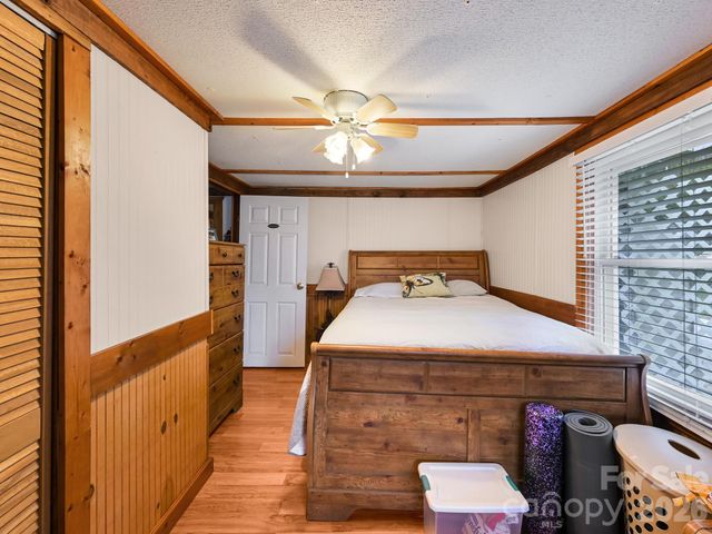 118 & 124 East Lawson Road, Hot Springs, NC 28743