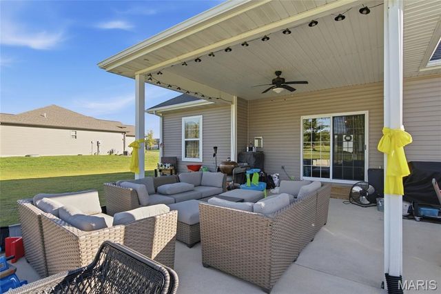 3717 Golfview Circle, Shiloh, IL 62221