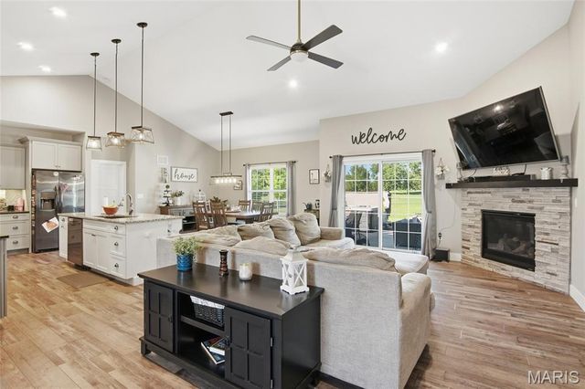 3717 Golfview Circle, Shiloh, IL 62221