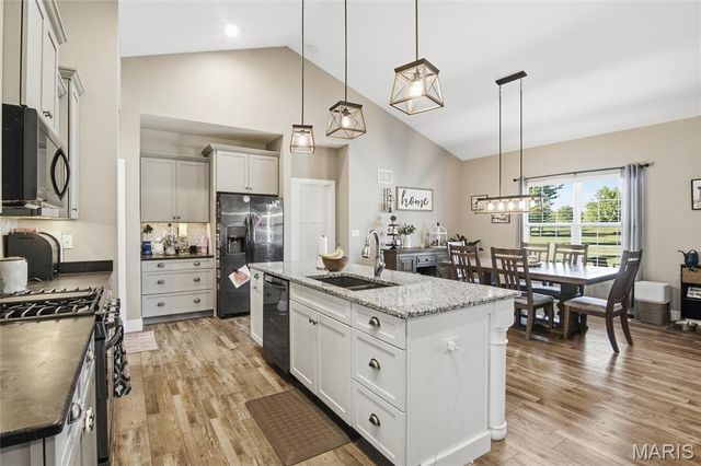 3717 Golfview Circle, Shiloh, IL 62221