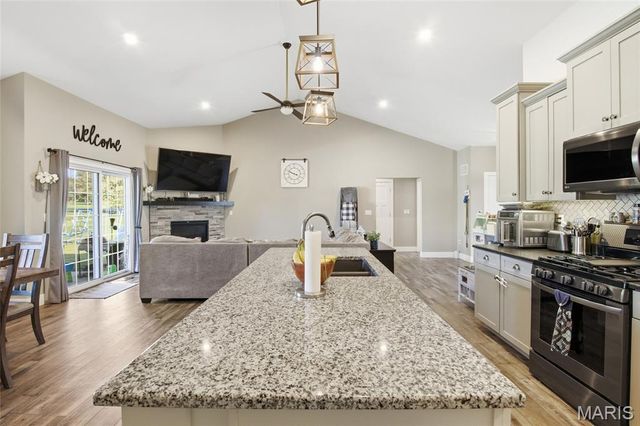 3717 Golfview Circle, Shiloh, IL 62221