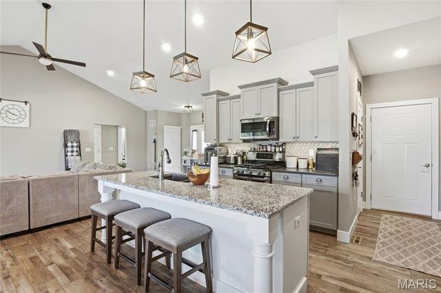 3717 Golfview Circle, Shiloh, IL 62221