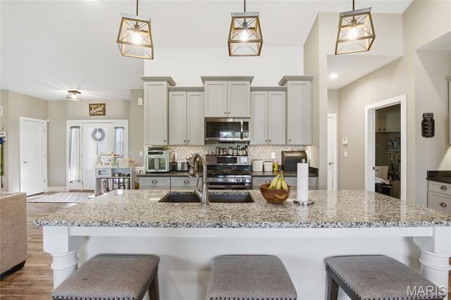 3717 Golfview Circle, Shiloh, IL 62221