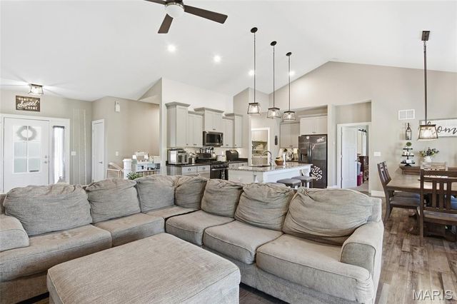 3717 Golfview Circle, Shiloh, IL 62221