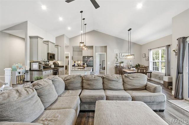 3717 Golfview Circle, Shiloh, IL 62221