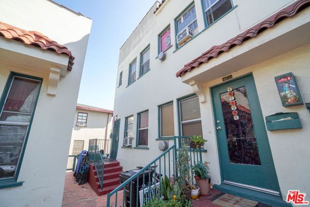 4520 Willow Brook Avenue, Los Angeles, CA 90029