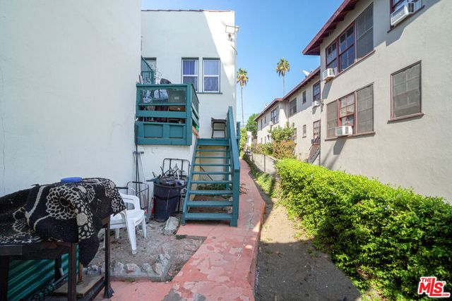 4520 Willow Brook Avenue, Los Angeles, CA 90029