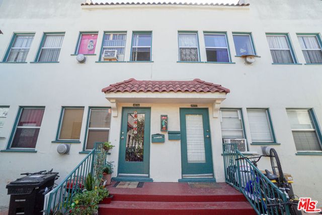 4520 Willow Brook Avenue, Los Angeles, CA 90029