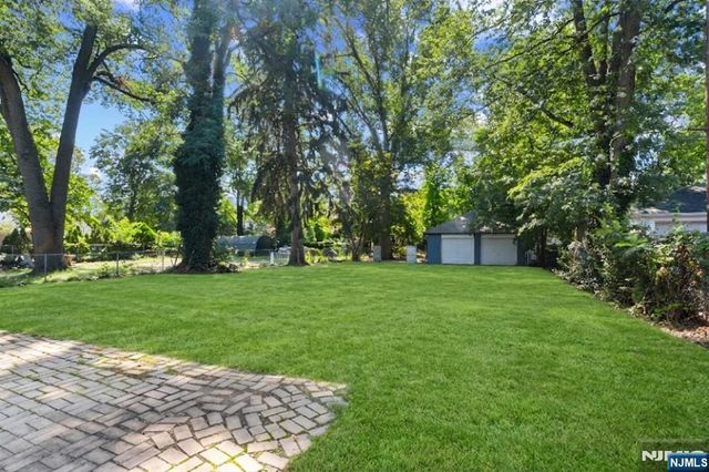 520 Grand Avenue, Rahway, NJ 07065