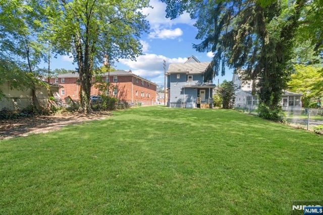 520 Grand Avenue, Rahway, NJ 07065