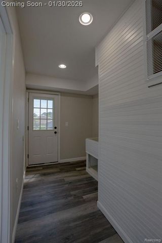 27500 Tighe Street, Roseville, MI 48066