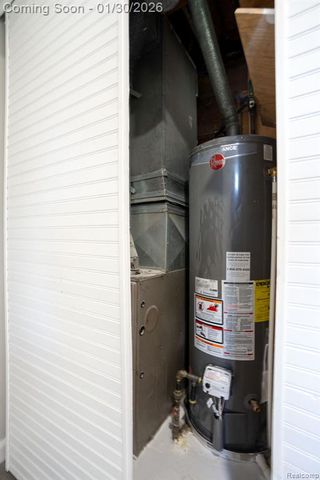 27500 Tighe Street, Roseville, MI 48066