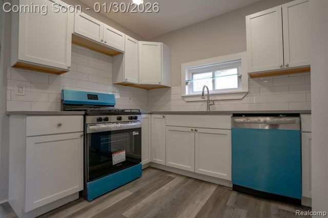 27500 Tighe Street, Roseville, MI 48066