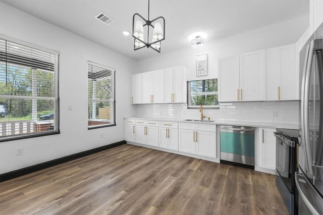 210 Canary Street, Point Blank, TX 77364