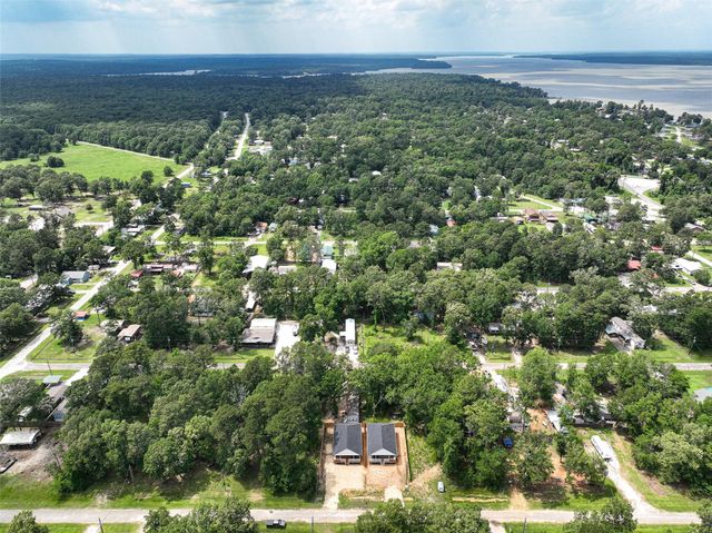 210 Canary Street, Point Blank, TX 77364