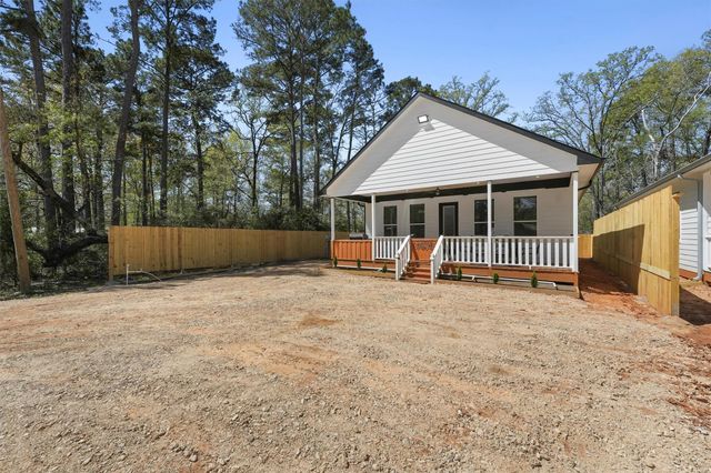 210 Canary Street, Point Blank, TX 77364