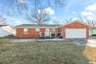 814 HACKBERRY Road, Chatham, IL 62629