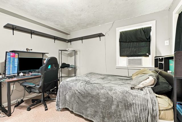 188 Maple St, Douglas, MA 01516