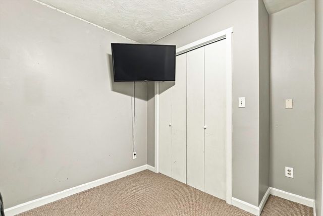 188 Maple St, Douglas, MA 01516