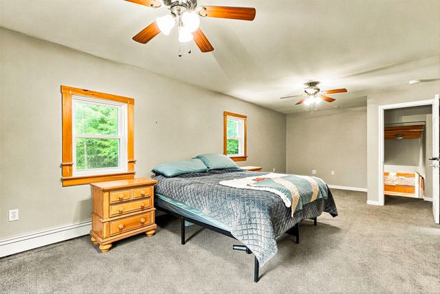 188 Maple St, Douglas, MA 01516
