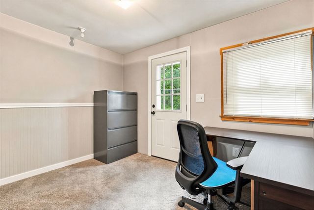 188 Maple St, Douglas, MA 01516