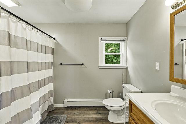 188 Maple St, Douglas, MA 01516