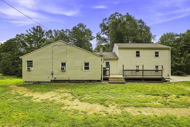 188 Maple St, Douglas, MA 01516