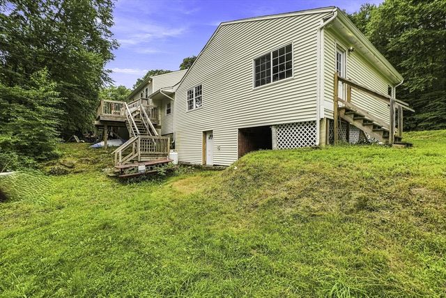 188 Maple St, Douglas, MA 01516