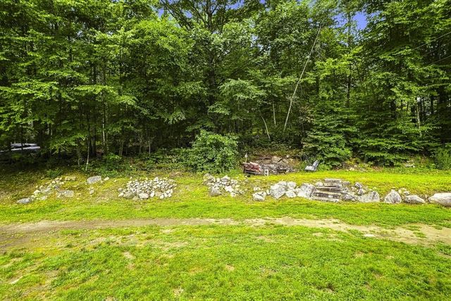 188 Maple St, Douglas, MA 01516