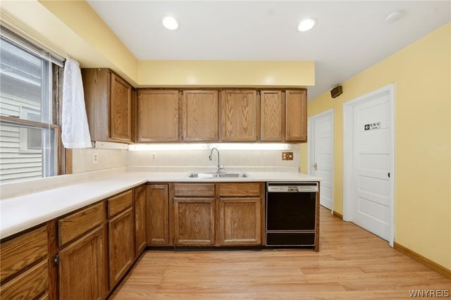 421 West Delavan Avenue S, Buffalo, NY 14213