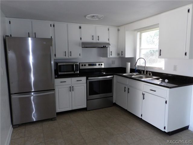 3 S Davis Street, Beverly Hills, FL 34465