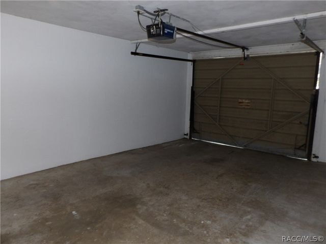 3 S Davis Street, Beverly Hills, FL 34465