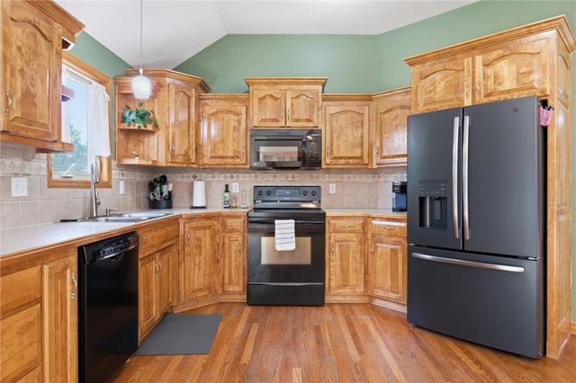 7286 SW Crystal Lane, Trimble, MO 64492